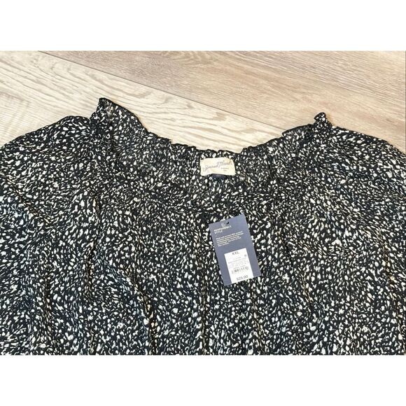 Universal Thread ladies plus size floral blouse size 2X bundle - Picture 3 of 16